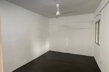 Pangsapuri Sri Intan, Bandar Baru Seri Alam