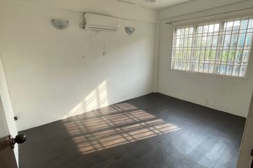 Pangsapuri Sri Intan, Bandar Baru Seri Alam