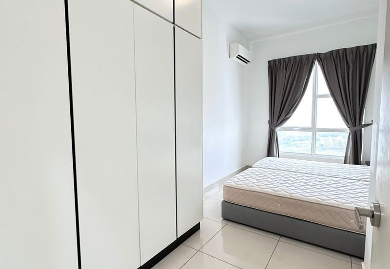 The Pinnacles (Pinnacle Tower)