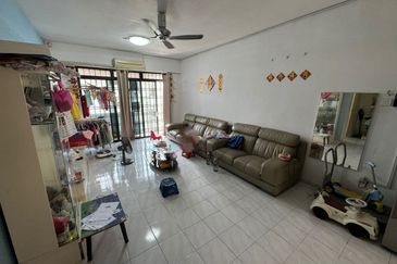 Skudai Villa