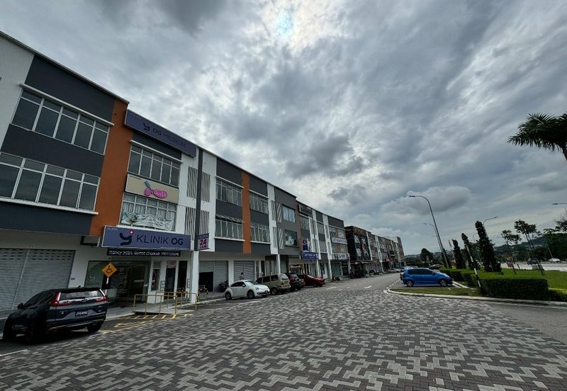 Crest @ Austin Emerald 1