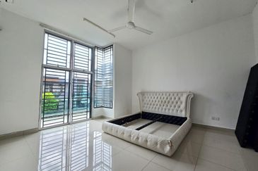 Austin Residence @Taman Mount Austin