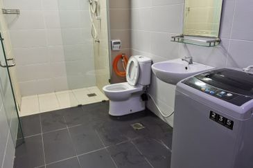 Akademik Suite @ Mount Austin