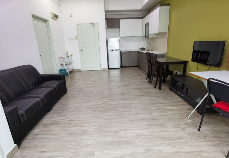 Akademik Suite @ Mount Austin