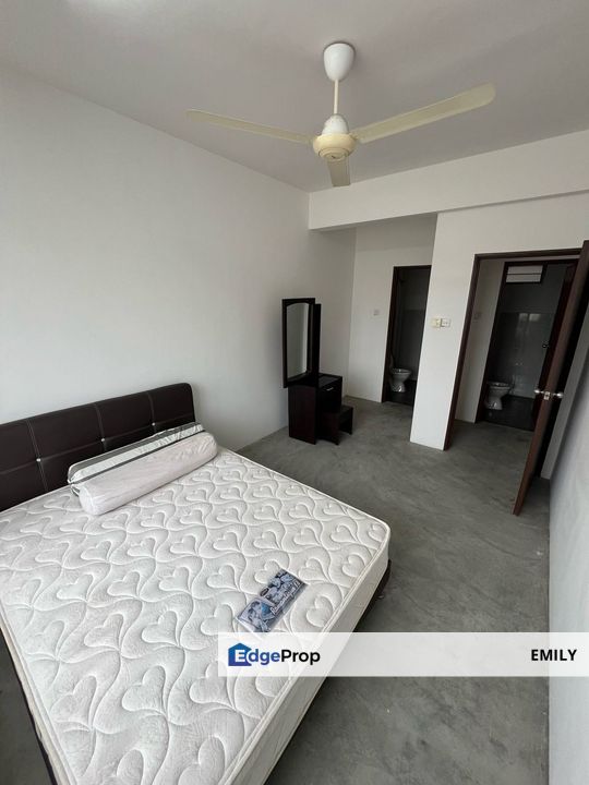 Bandar Tiram Seri Zamrub Flat 3 Bedrooms Partial Furnished Unit For Rent 🎏 🎏 , Johor, Ulu Tiram