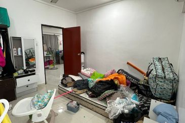 Bangunan Duta Impian (The Embassy Suites)