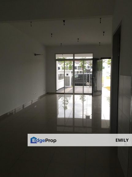 The Green Horizon Hills Double Storey Link House Original Unit For Rent with Maintenance Fees Included , Johor, 