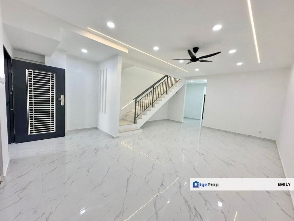 Seri Austin 2 Storey Terrace House UNBLOCK South Facing For Sale with Renovated Condition 🔮🔮, Johor, Johor Bahru