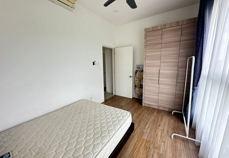 The WaterEdge Residences