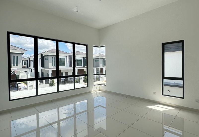 Austin Residence @Taman Mount Austin