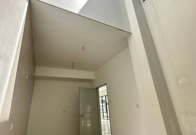 Austin Residence @Taman Mount Austin