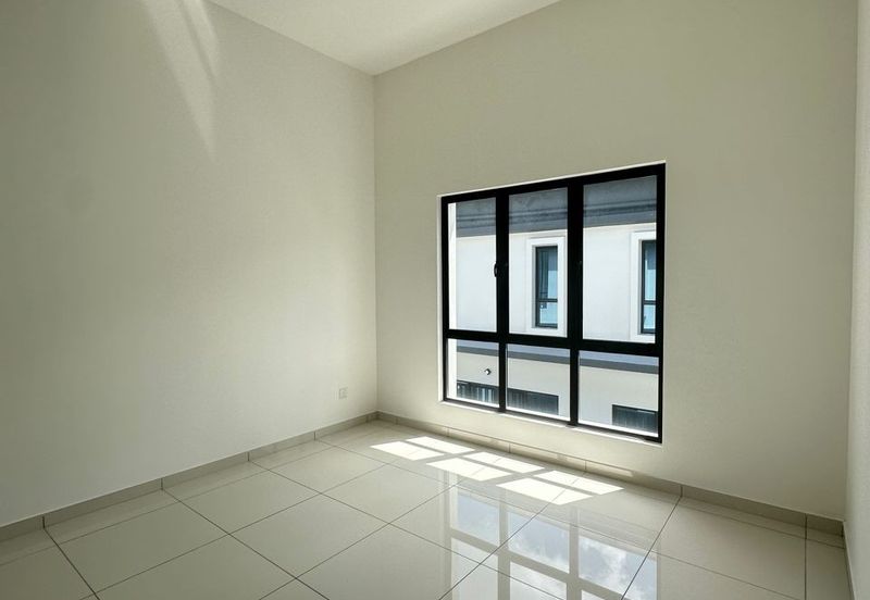 Austin Residence @Taman Mount Austin