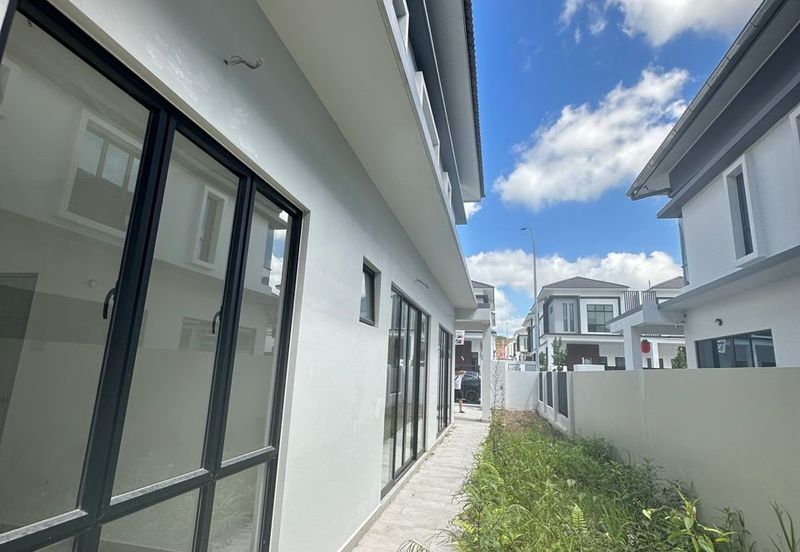 Austin Residence @Taman Mount Austin