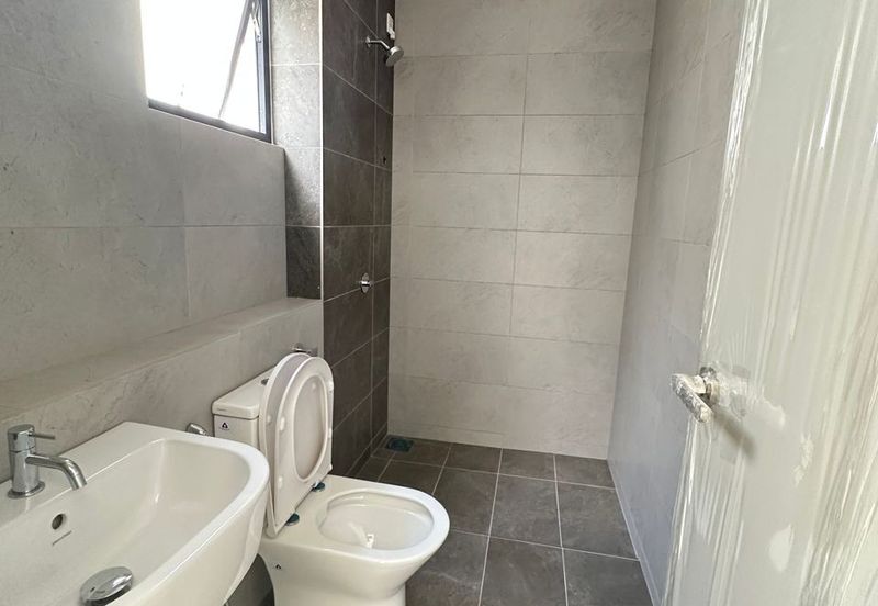 Austin Residence @Taman Mount Austin