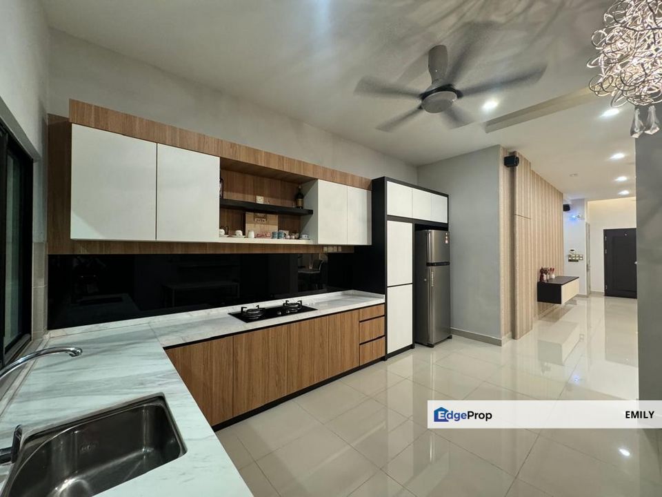 Seri Austin Olivine Semi D Fully Furnished with Renovation On Sale NOW 🔥 🔥 🔥 , Johor, Johor Bahru