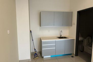 Taman Mount Austin Commercial