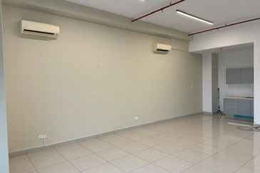 Taman Mount Austin Commercial