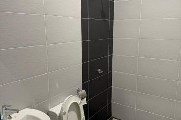 Taman Mount Austin Commercial