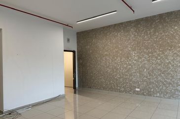 Taman Mount Austin Commercial