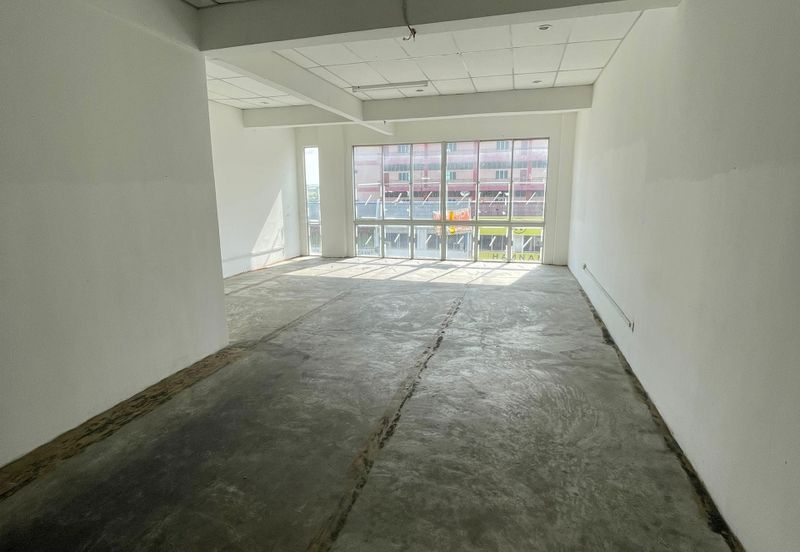 Kota Tinggi Town Area Nearby Famous Chain Nasi Kandar Restaurant 2nd Floor Shoplot with Partition Rooms  For Rent 🔥 🔥 🔥 