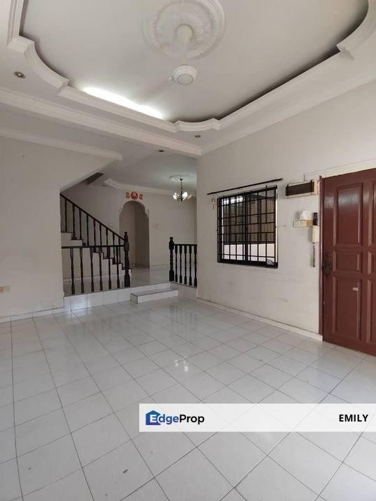 Johor Jaya Ros Merah Height Double Storey Partial Furnished 4 Beds 3 Baths For Rent 🎏 🎏 🎏 , Johor, Johor Bahru