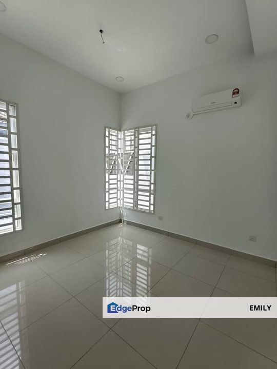 Olivine Seri Austin Hills Ready Move In Cluster Partial Furnished Unit For Sale 🔥 🔥 🔥 , Johor, Johor Bahru