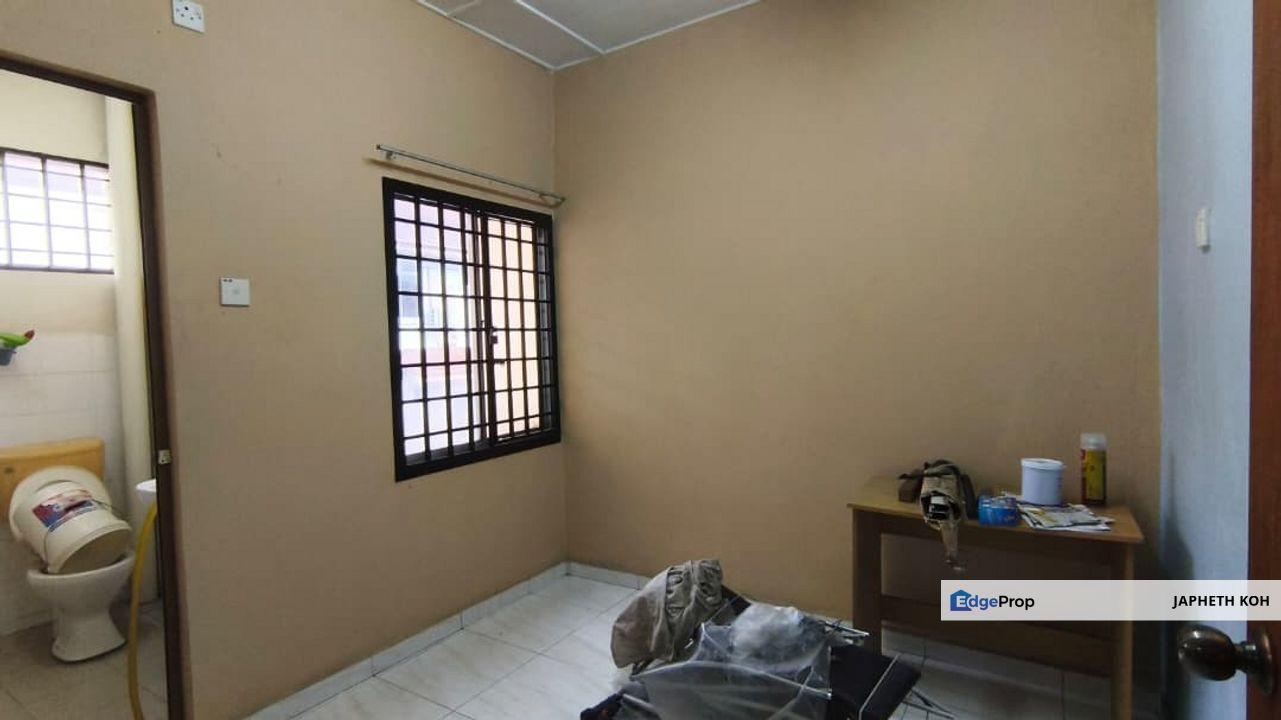 Taman Universiti - 2 Storey Terrace House For Sale, Johor, Skudai