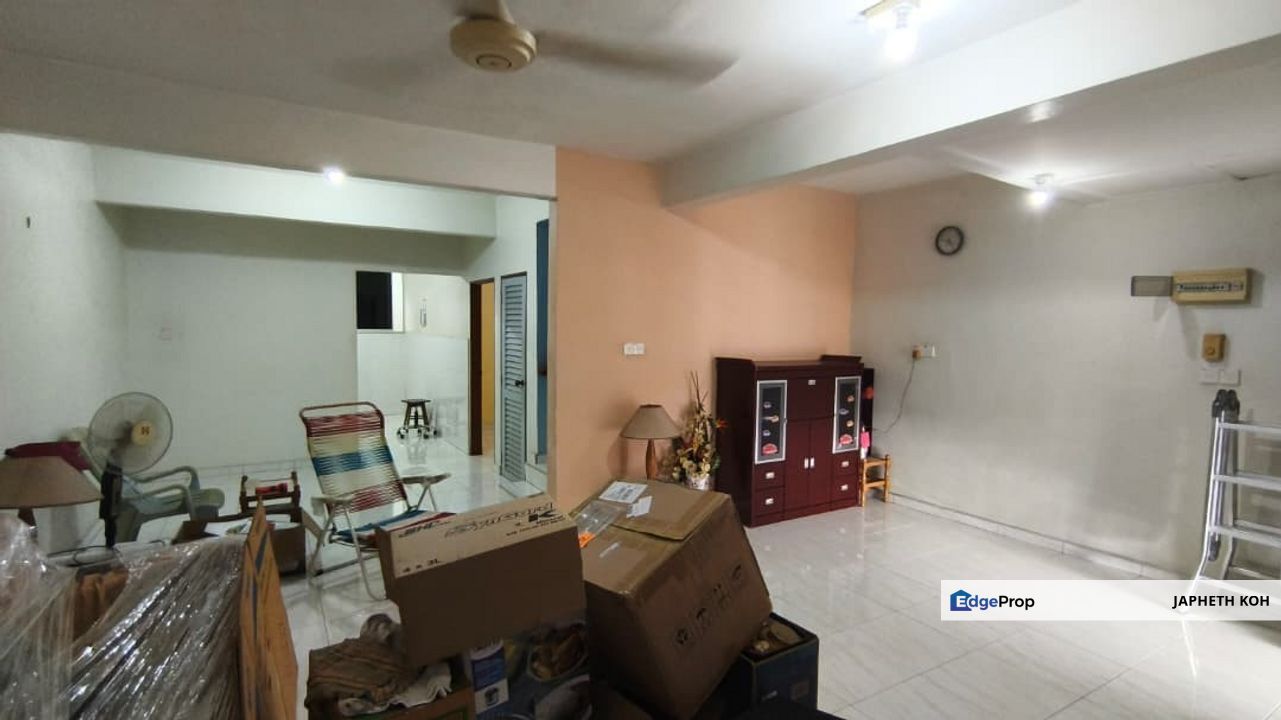 Taman Universiti - 2 Storey Terrace House For Sale, Johor, Skudai