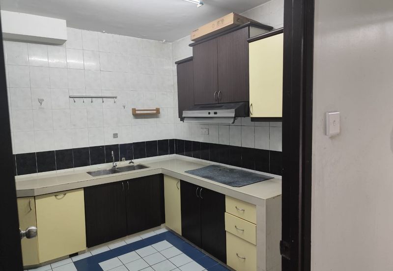 Endah Regal Condominium