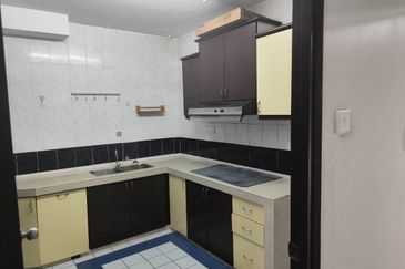 Endah Regal Condominium