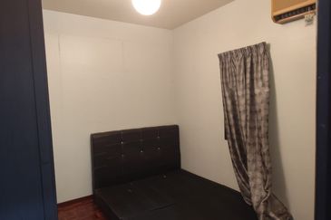 Endah Regal Condominium