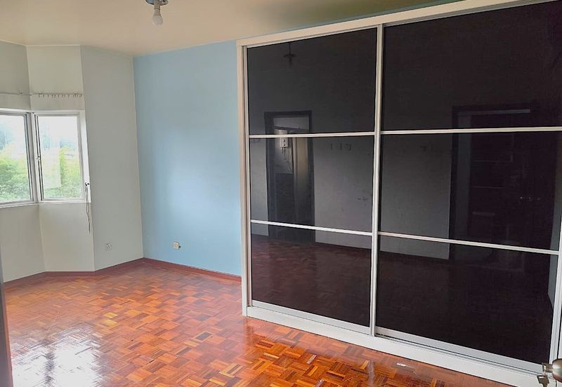 Endah Regal Condominium