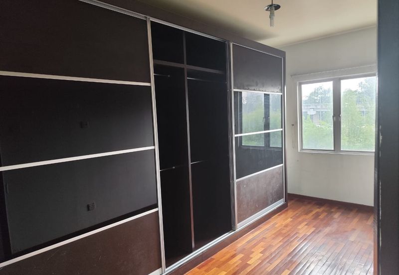 Endah Regal Condominium