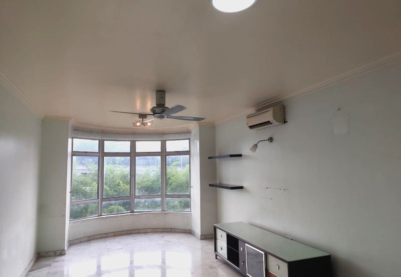 Endah Regal Condominium