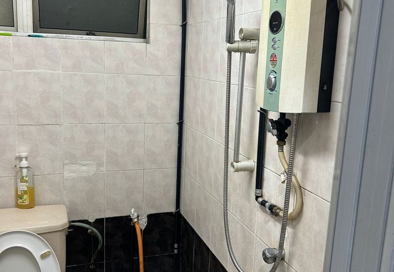 Endah Regal Condominium