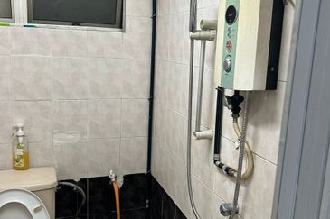 Endah Regal Condominium