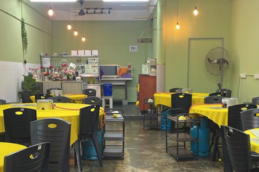 RENT @ Group Floor Shop Lot for Rent At Yulek Taman Cheras