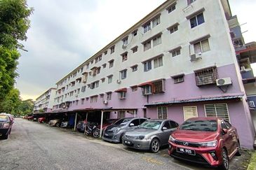 Taman Cahaya, Ampang