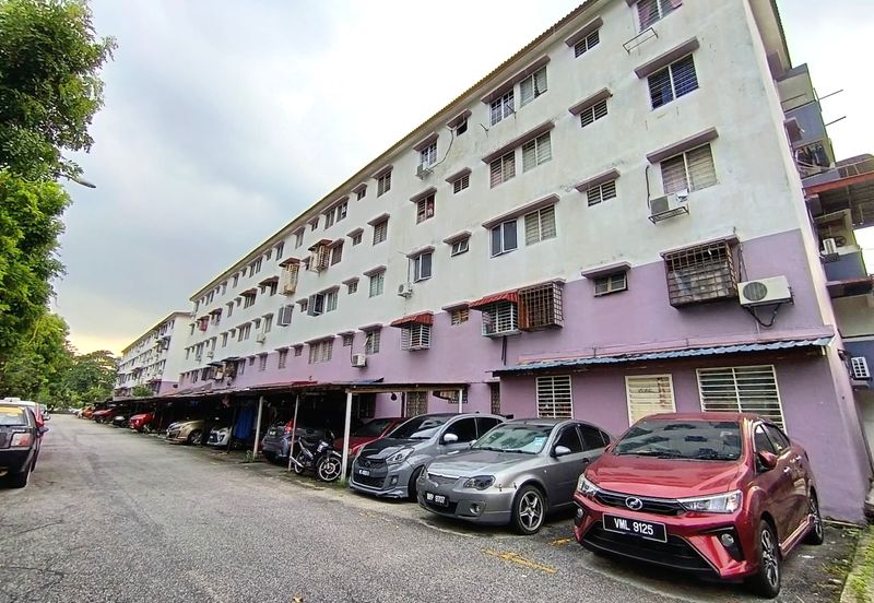 Taman Cahaya, Ampang