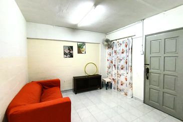 Taman Cahaya, Ampang