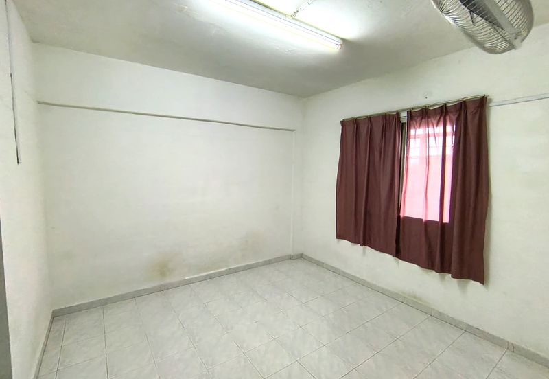 Taman Cahaya, Ampang