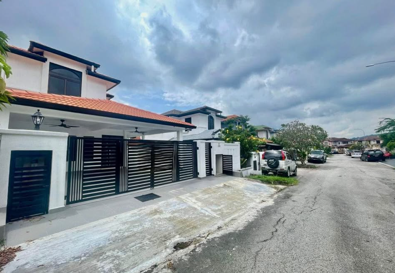 Jalan Suasana, Bandar Tun Hussein Onn