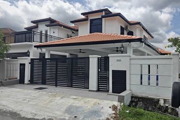 Jalan Suasana, Bandar Tun Hussein Onn