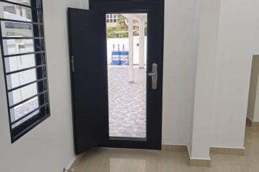 Jalan Suasana, Bandar Tun Hussein Onn