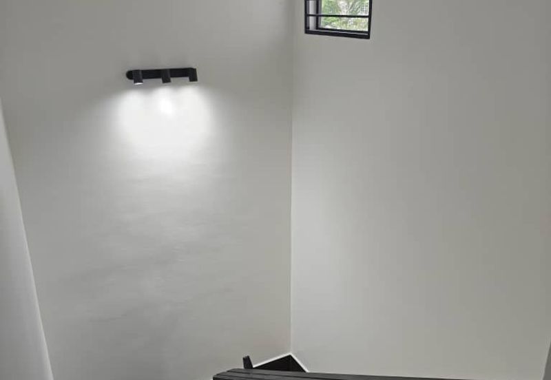 Jalan Suasana, Bandar Tun Hussein Onn