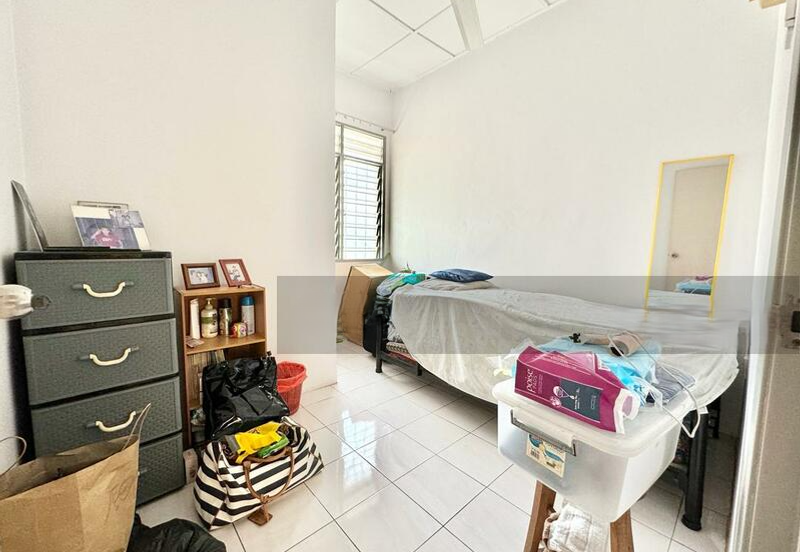 SALE @Double Storey 18x65, Taman Pinggiran Putra Equine Park , Seri Kembangan