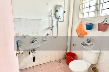 SALE @Double Storey 18x65, Taman Pinggiran Putra Equine Park , Seri Kembangan