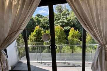 RENT @ LakeFields Reed 3 Story House Fully Furnished @ Sungai Besi , Tasik Damai KL