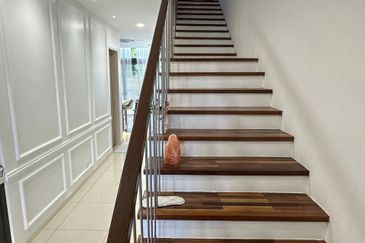 RENT @ LakeFields Reed 3 Story House Fully Furnished @ Sungai Besi , Tasik Damai KL