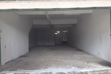 RENT @ Ground Floor Shoplot (22x70) At Jalan Lang Kuning, Kepong Baru